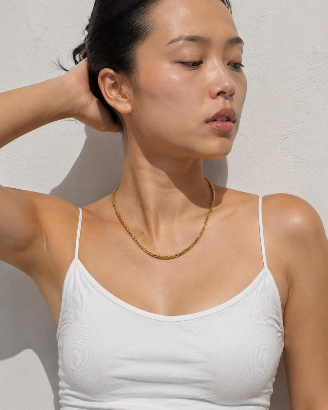 Dainty Teardrop Pearl Layered Necklace
