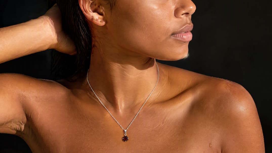 Minimalist Round Stone Pendant Necklace