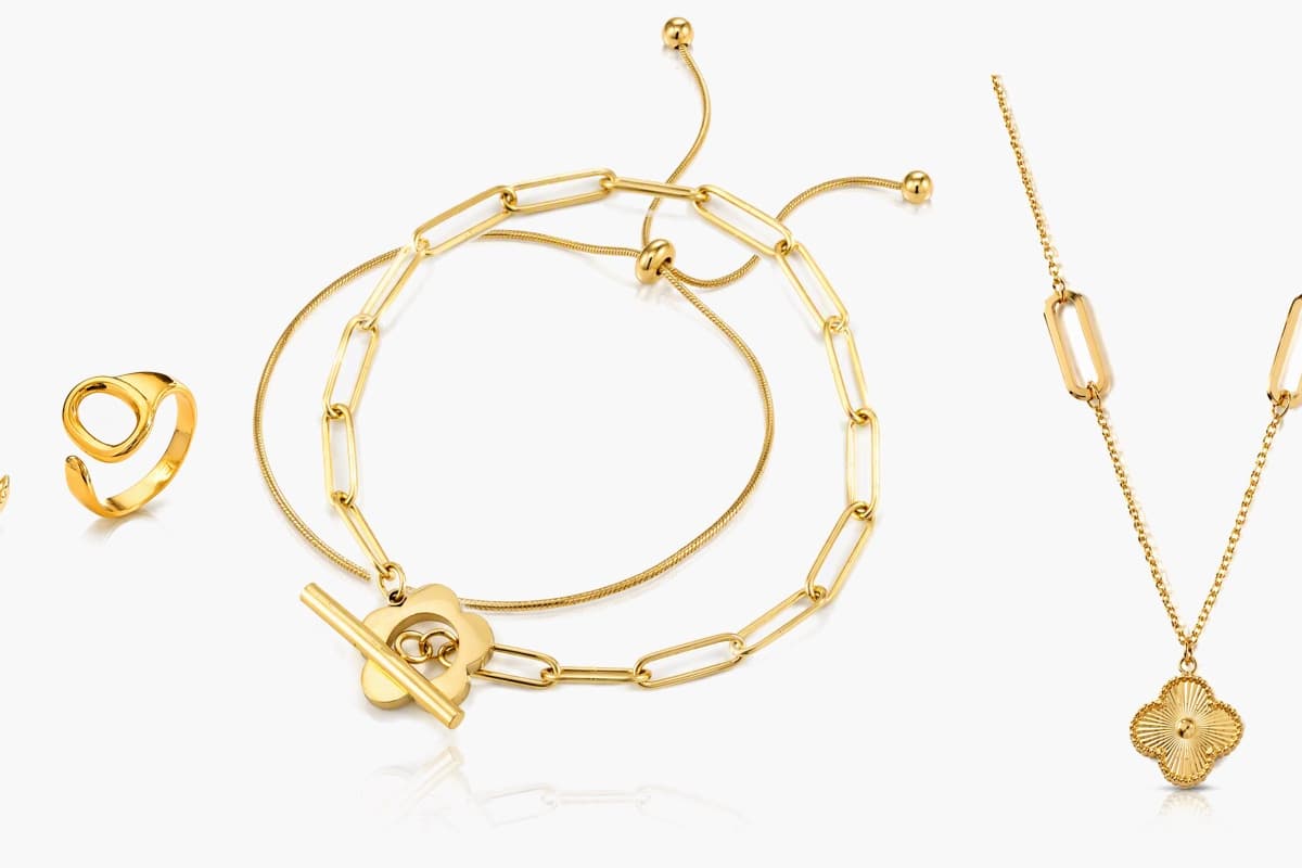 Dainty Flower Charm Necklace