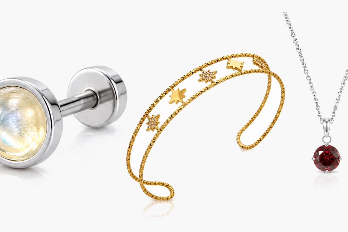 Dainty Round Stud Earrings