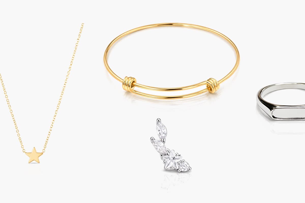 Dainty Star Stud Earrings