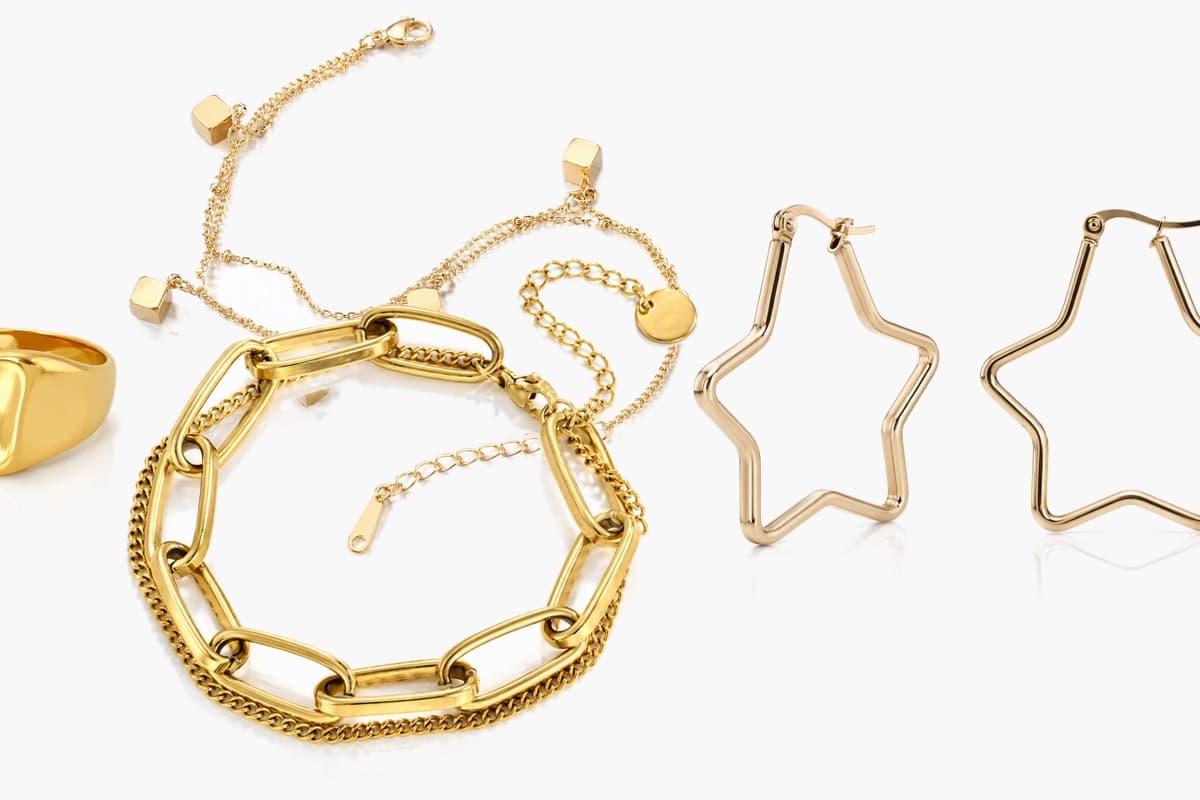 Dainty Cube Charm Bracelet