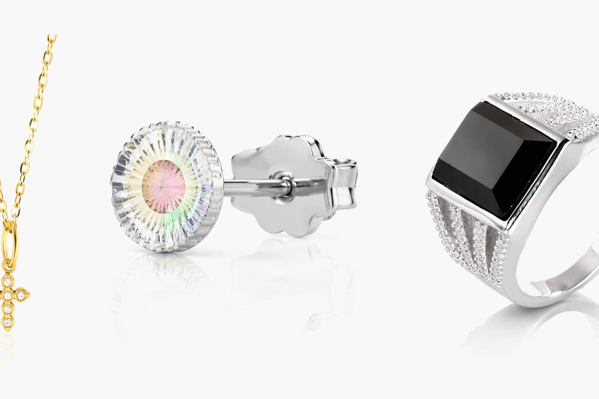 Dainty Ferris Wheel Stud Earrings
