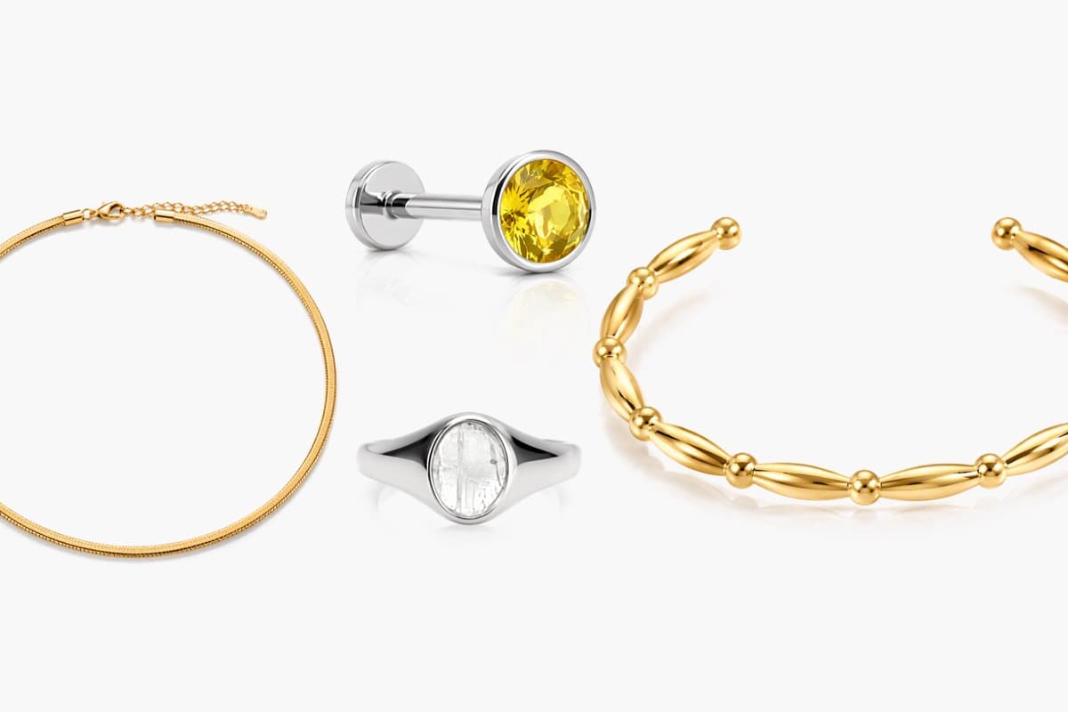Dainty Round Stud Earrings