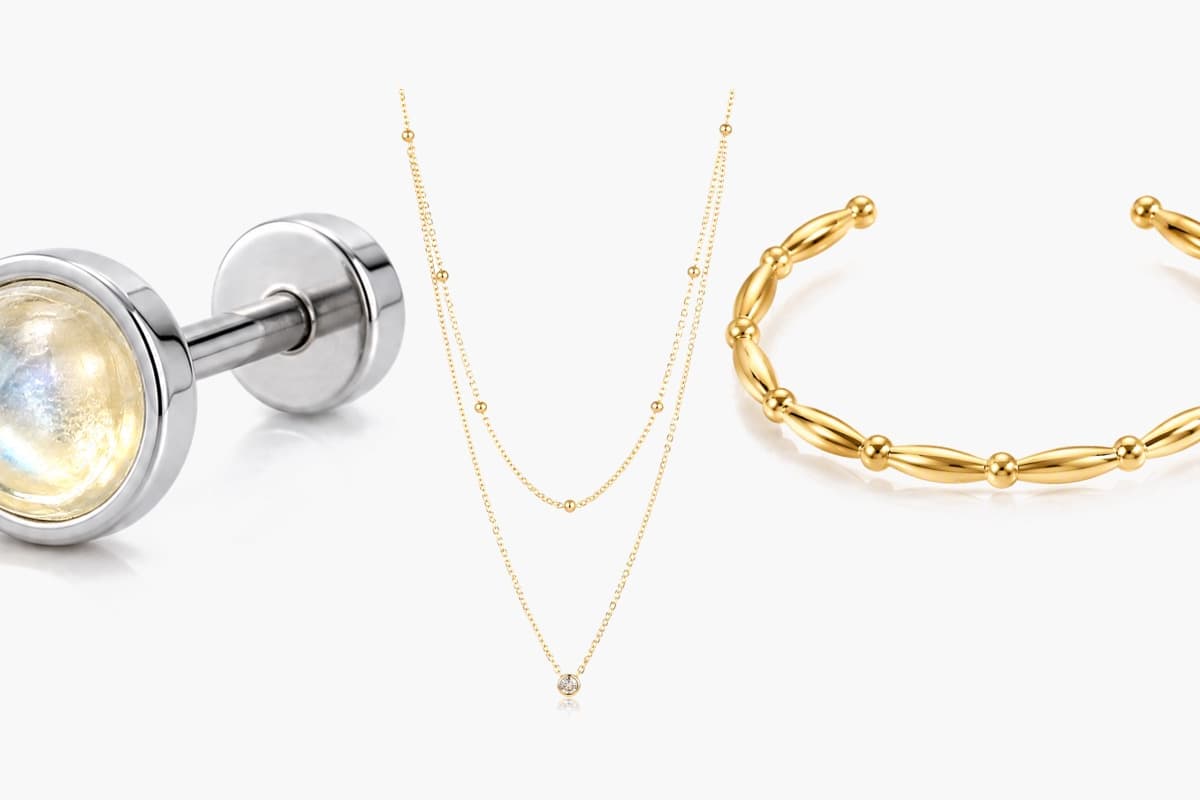 Dainty Round Stud Earrings