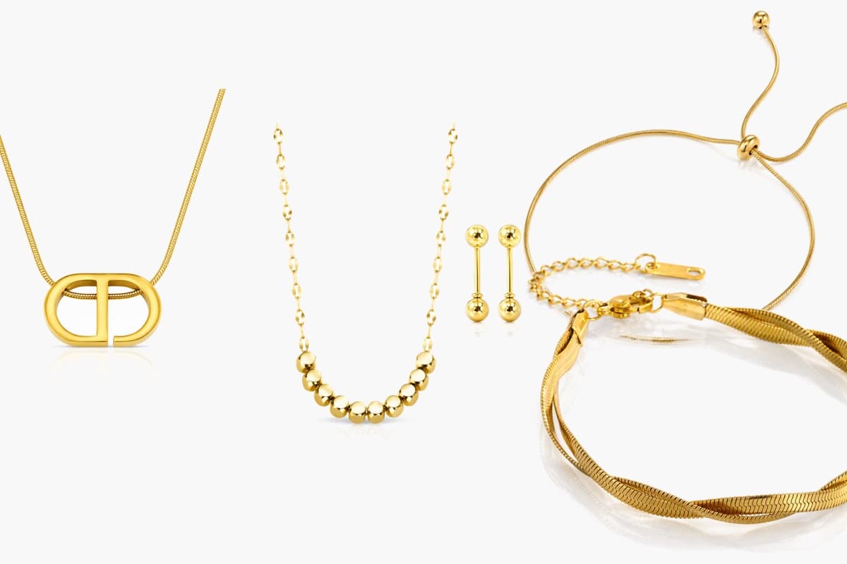 Minimalist Interlocking Oval Necklace