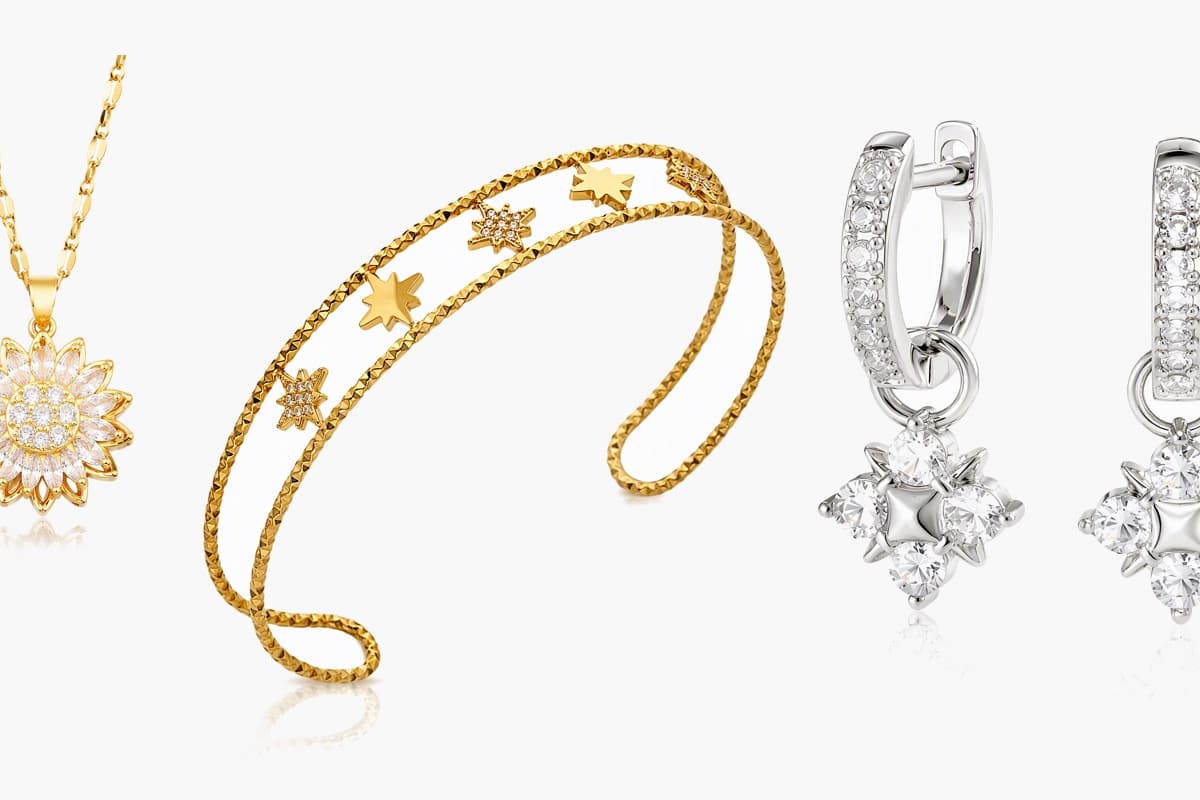Rotatable Flower Pendant Necklace