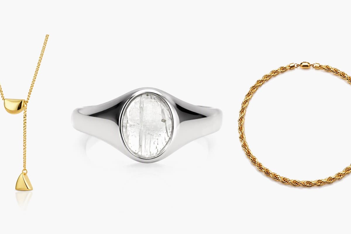 Minimalist Oval Signet Ring