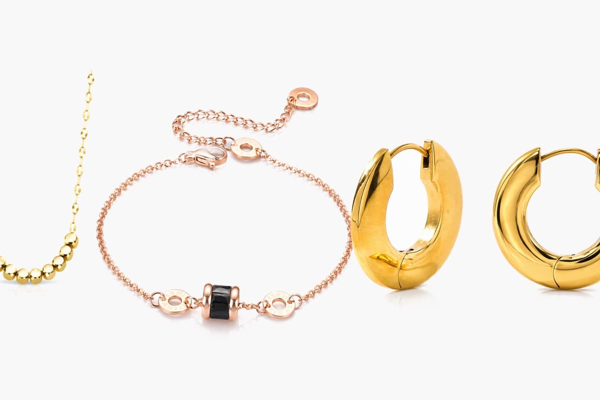 Chunky U-Shape Huggie Earrings