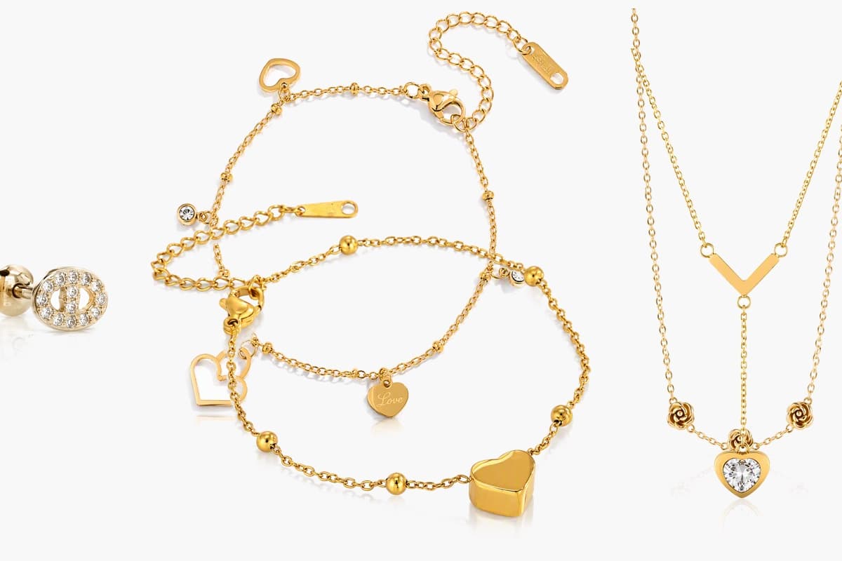 Dainty Heart Charm Bracelet