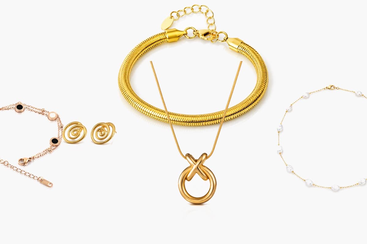 Dainty Irregular Pearl Station Necklace