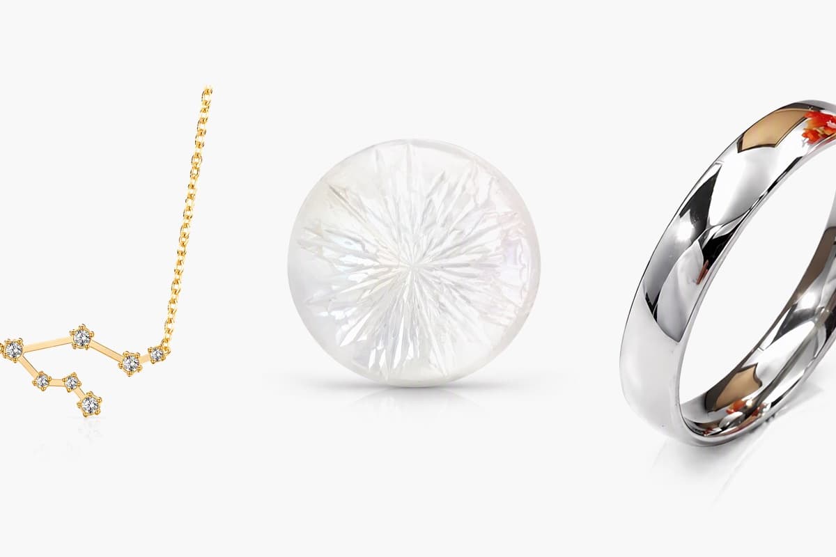 Dainty Flower Stud Earrings