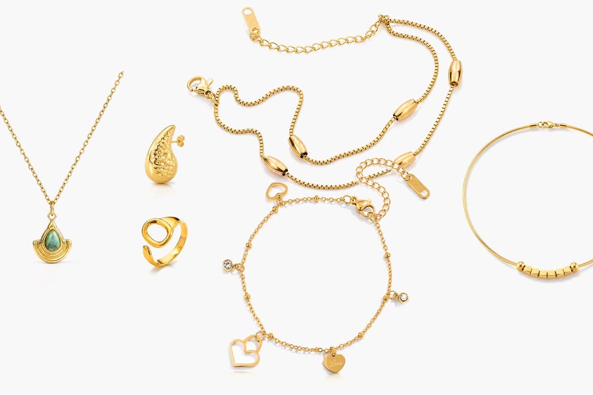 Dainty Fan Pendant Necklace