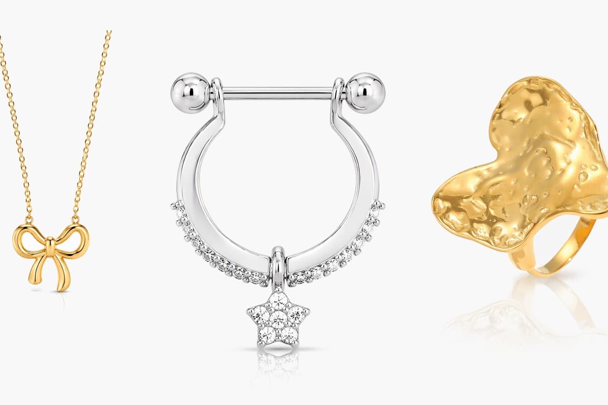 Dainty Star Charm Huggie Earrings