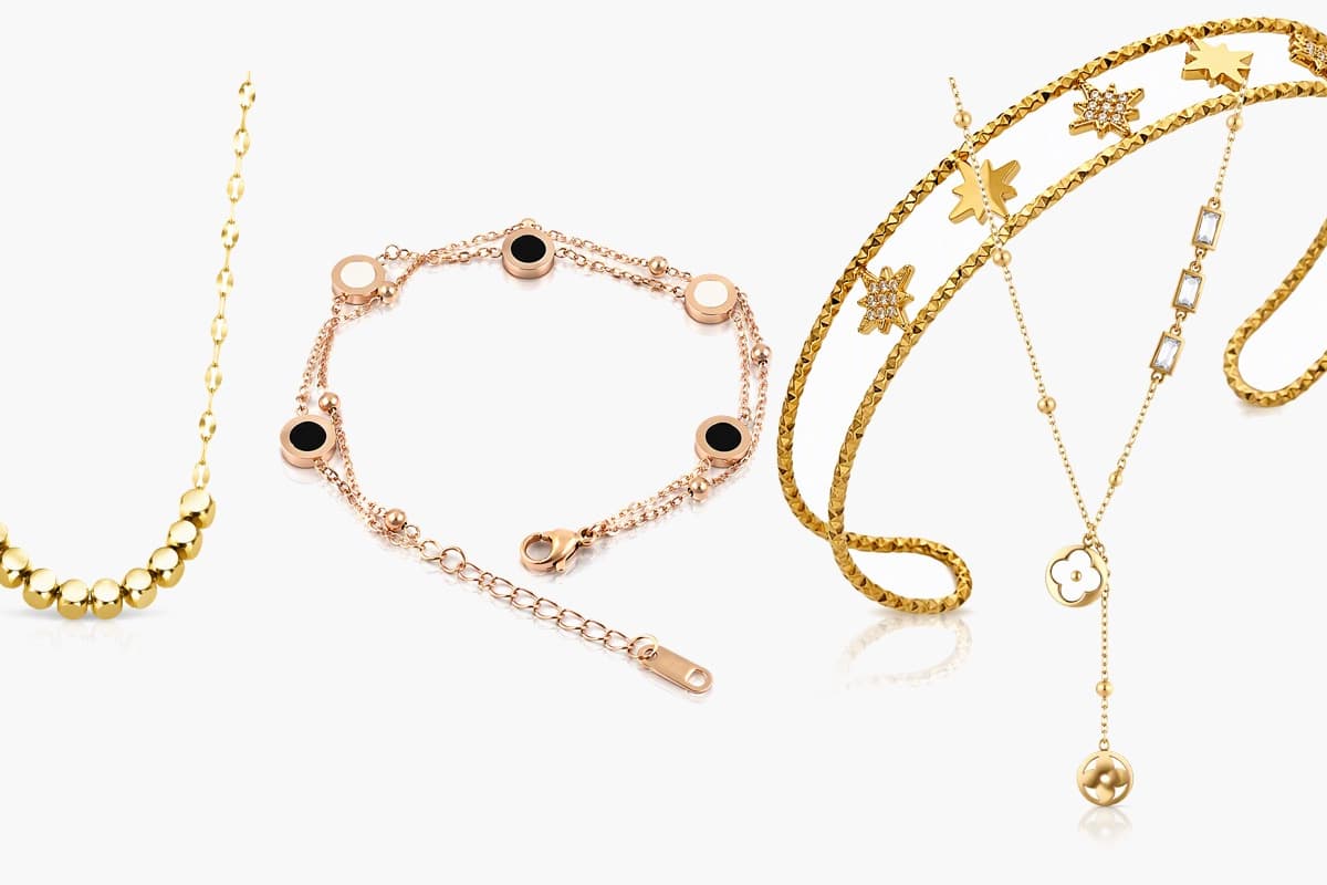Dainty Flower & Disc Pendant Necklace