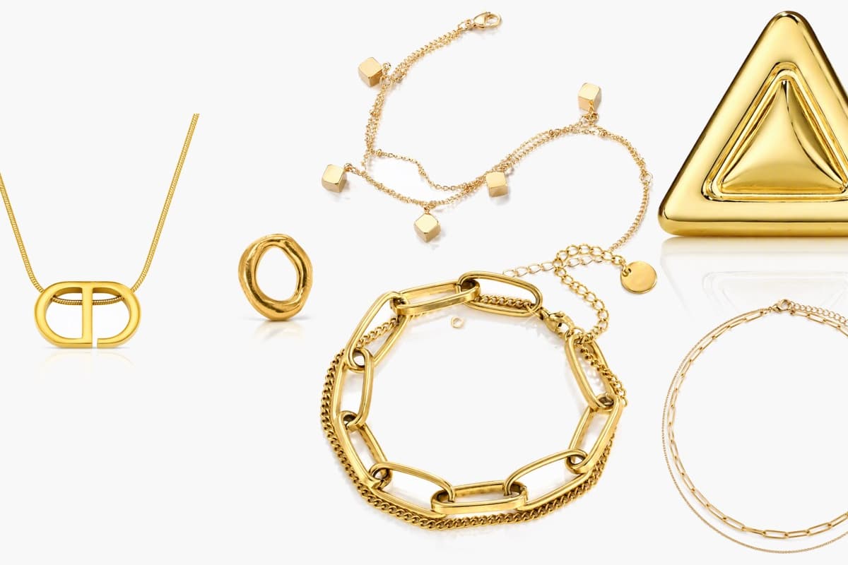 Minimalist Interlocking Oval Necklace