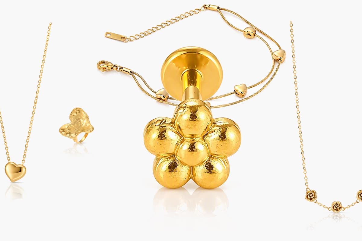 Dainty Three Rose Charms Necklace