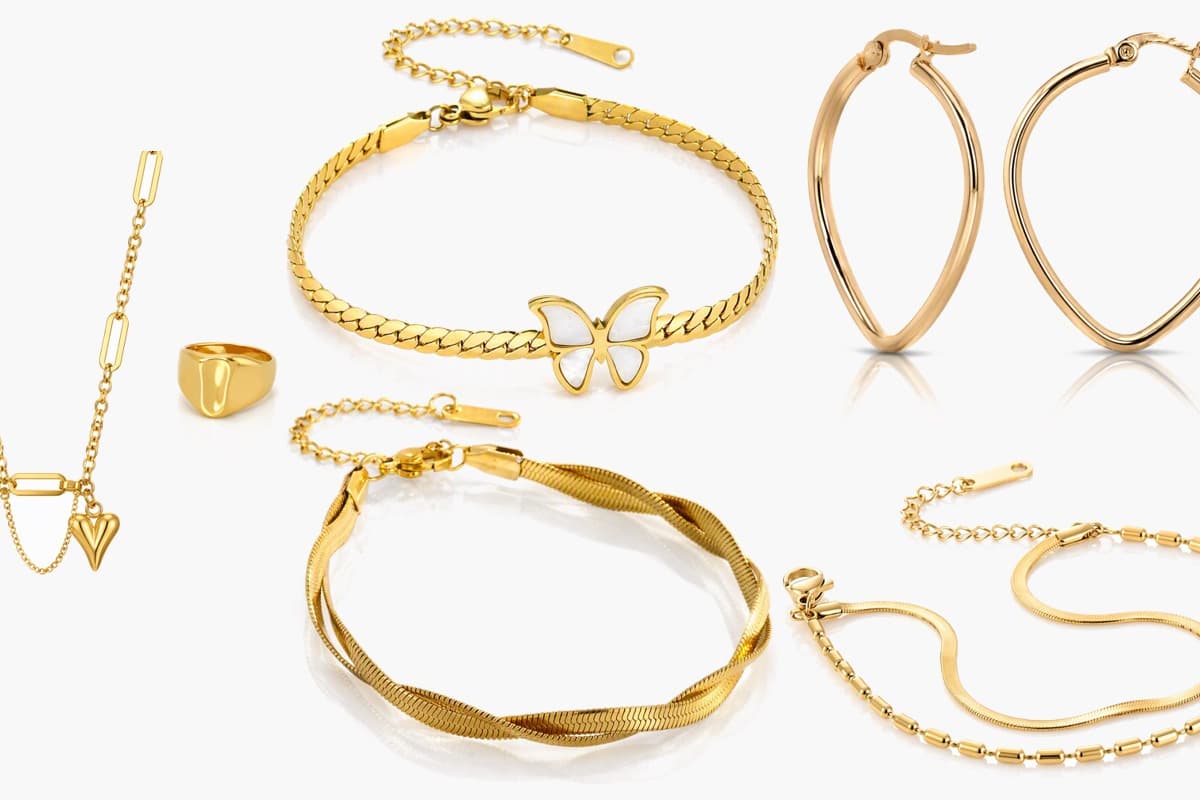 Minimalist Heart Hoop Earrings