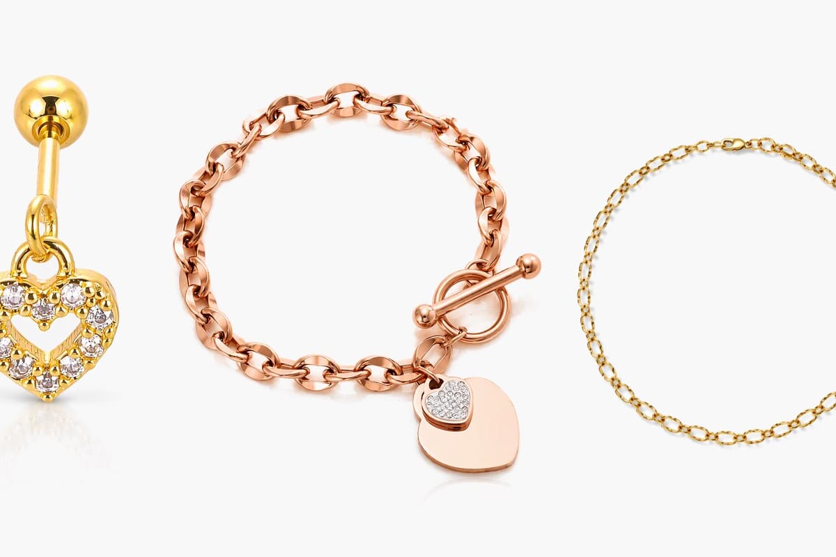 Dainty Heart Charm Stud Earrings