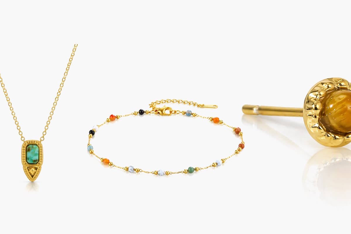 Dainty Rectangular Stone Pendant Necklace