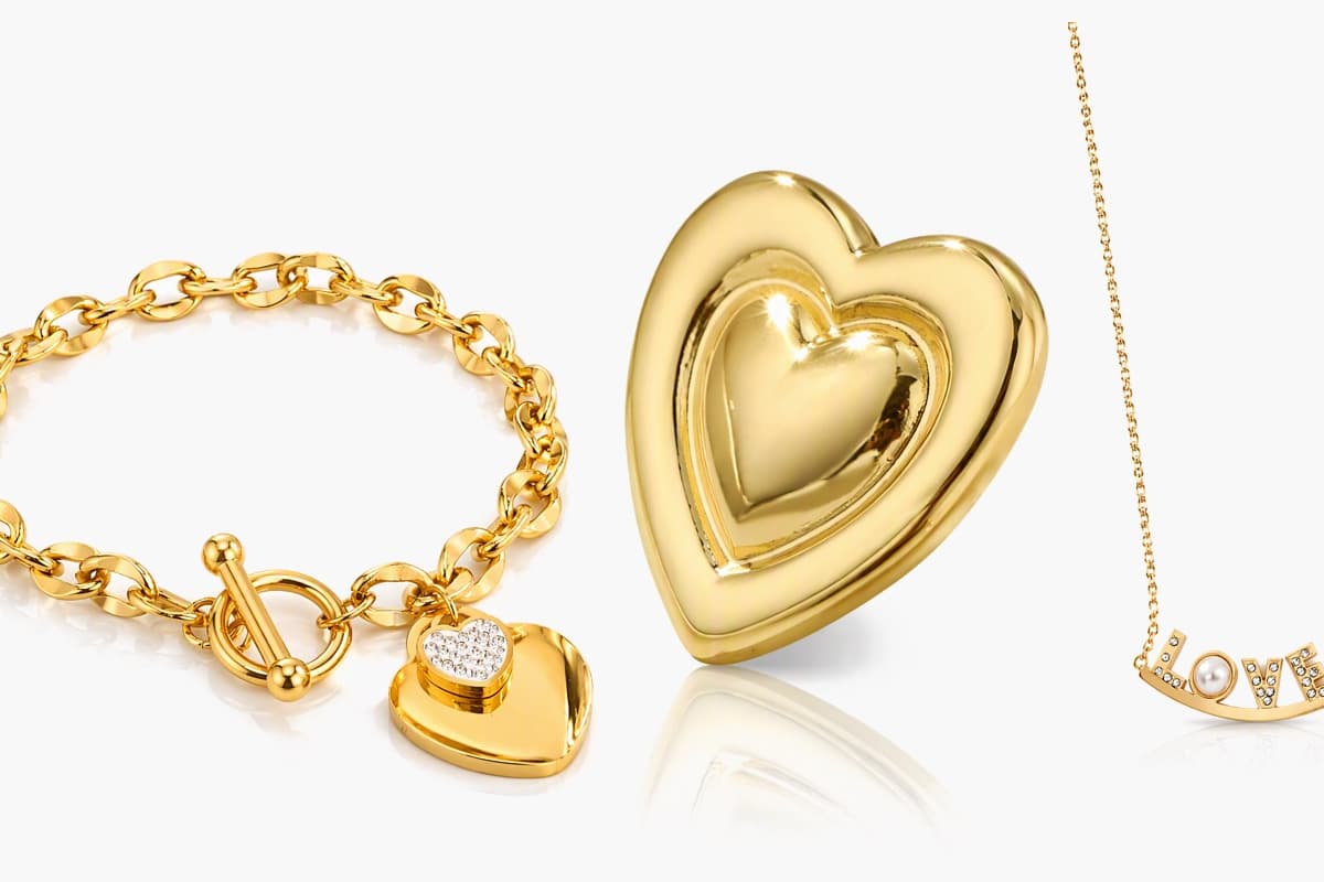 Dainty Love Letter Pearl Necklace