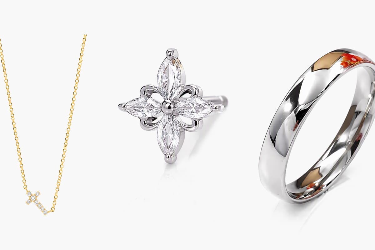 Dainty Four-Leaf Clover Stud Earrings