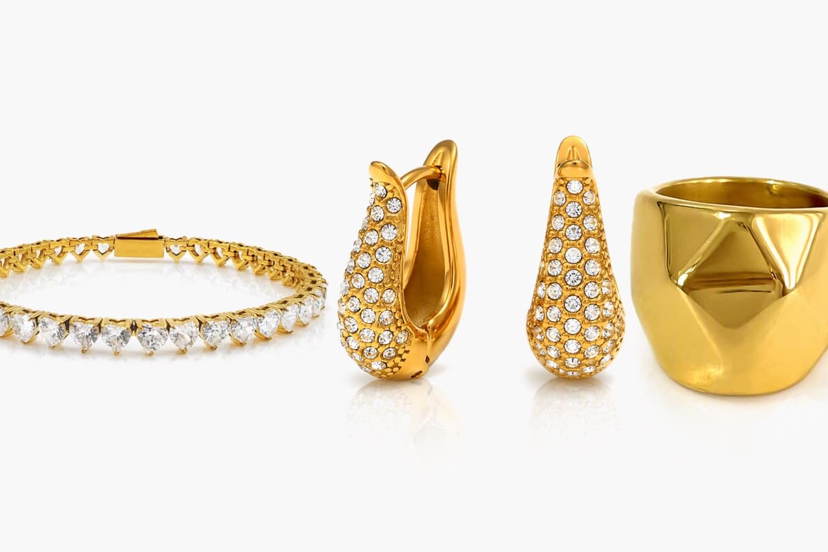 Trendy U-Shaped Huggie Earrings