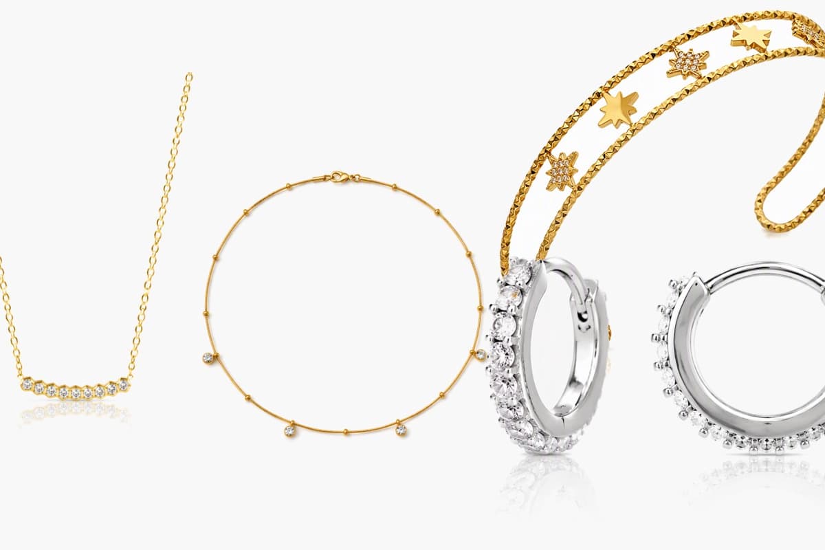 Dainty Curved Bar Necklace