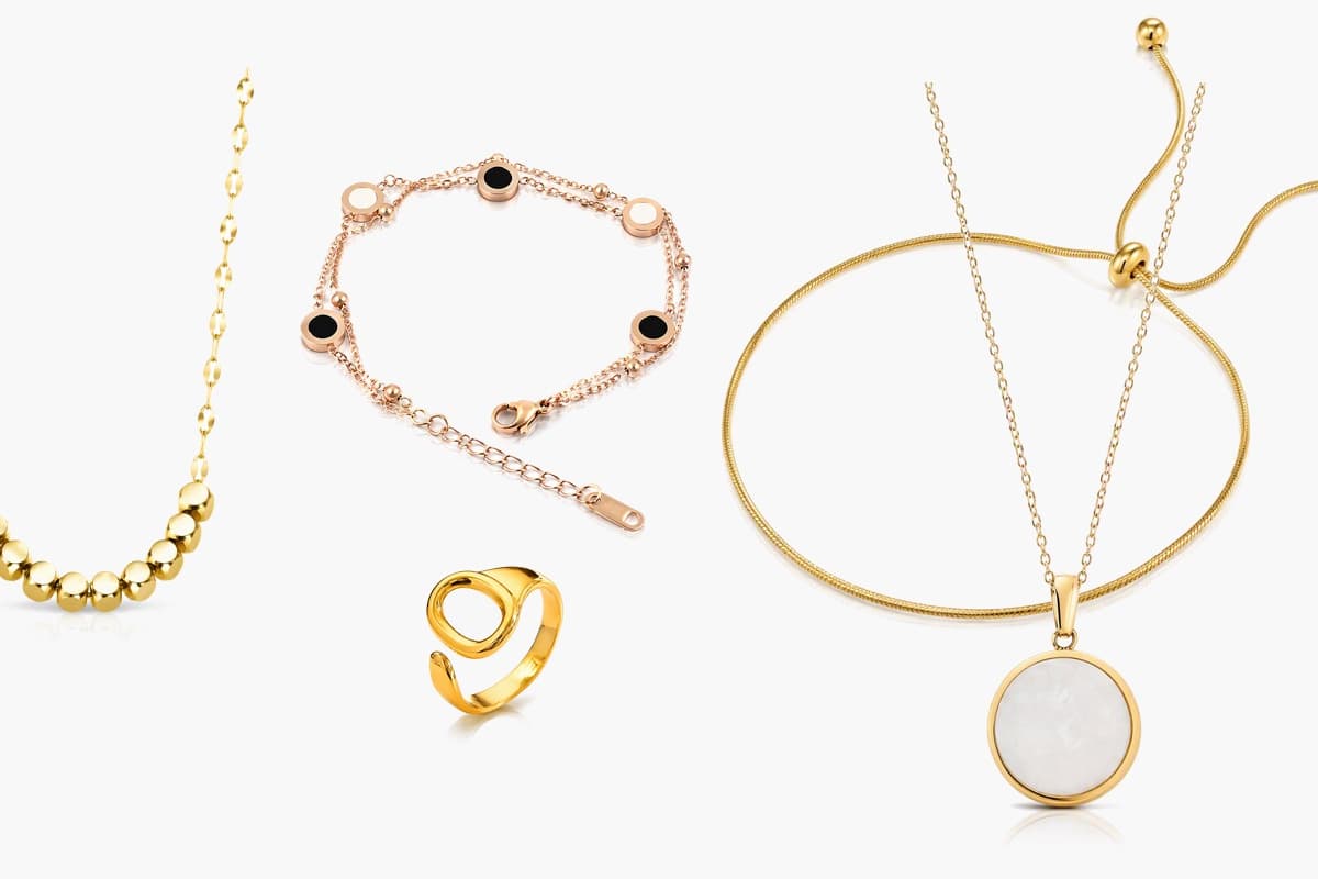 Minimalist Round Disc Pendant Necklace