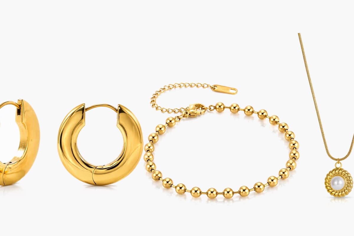 Chunky U-Shape Huggie Earrings