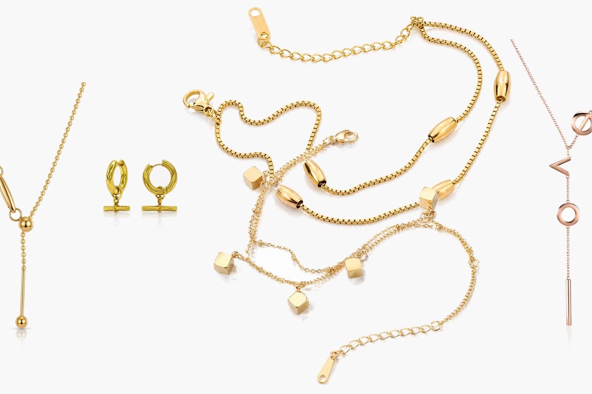Minimalist Bar Pendant Necklace