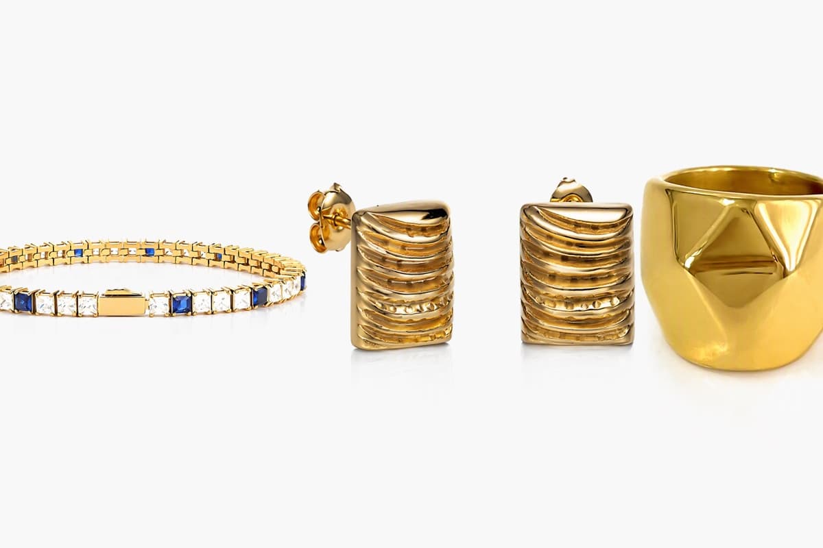 Chunky Ribbed Rectangle Stud Earrings