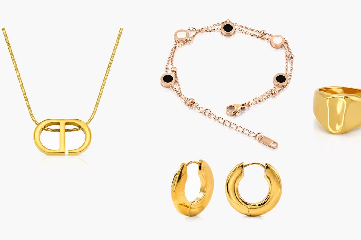 Chunky U-Shape Huggie Earrings