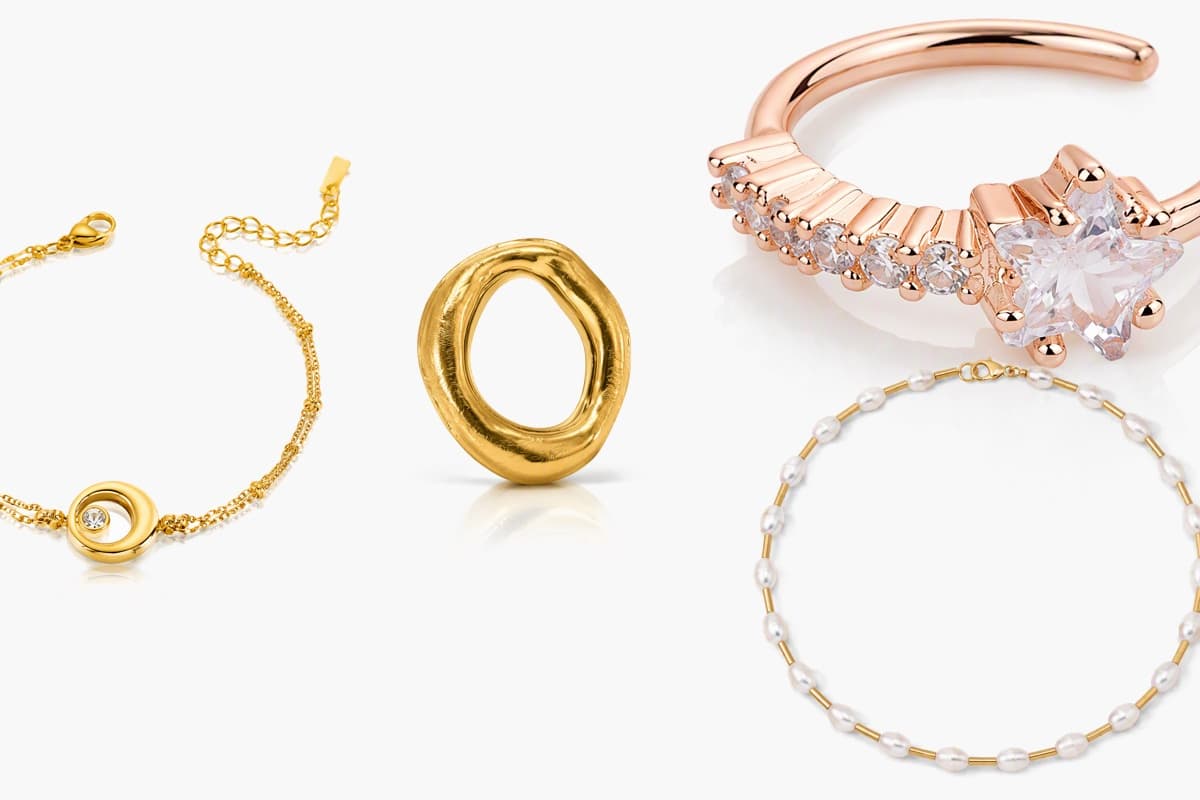 Dainty Bar and Disc Bracelet