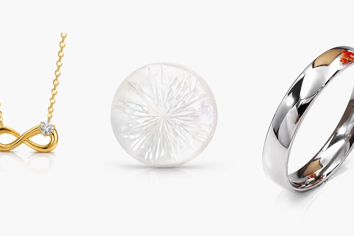 Dainty Flower Stud Earrings