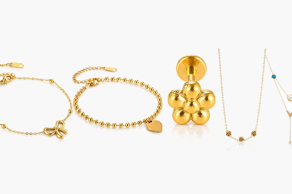 Dainty Three Rose Charms Necklace