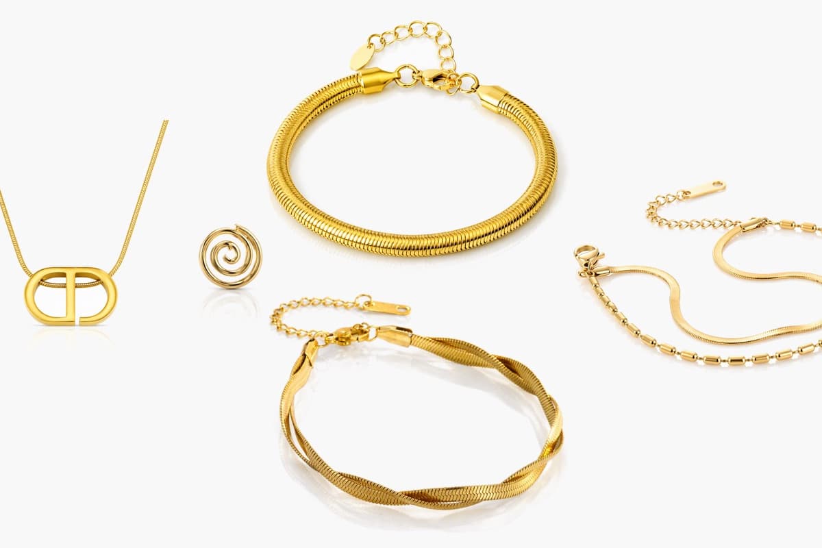Dainty Snake And Box Chain Bracelet
