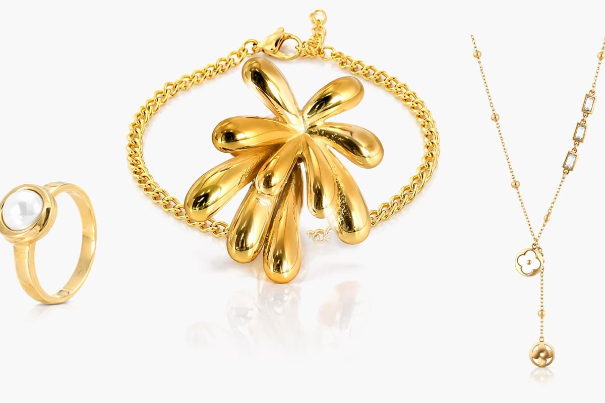 Dainty Flower & Disc Pendant Necklace