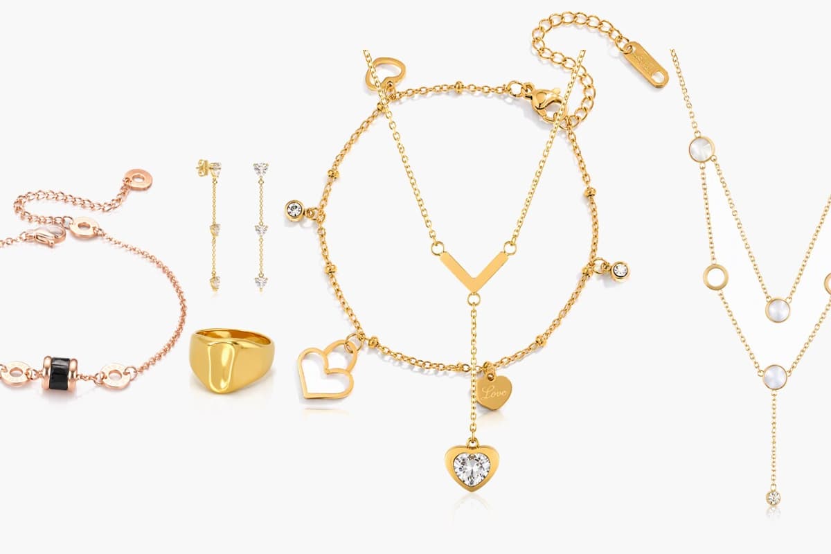Dainty Letter L Heart Necklace