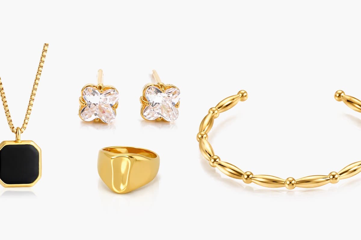 Dainty Four-Leaf Clover Stud Earrings