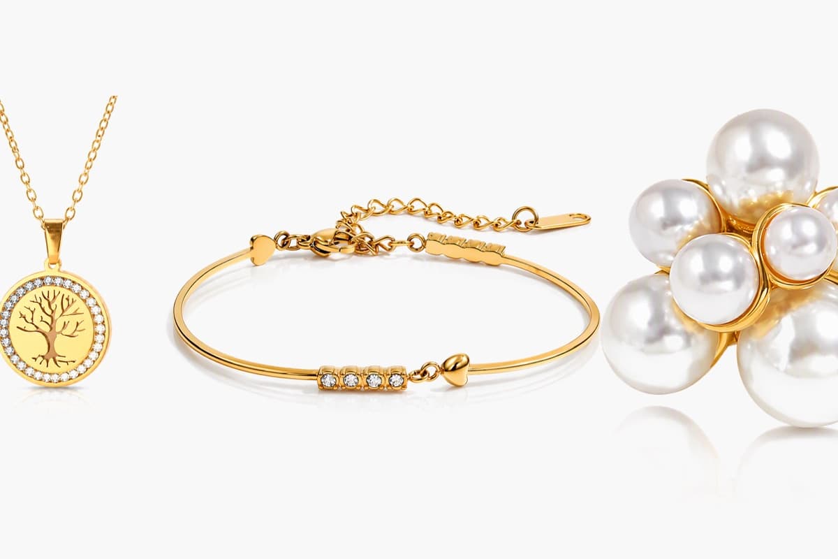 Elegant Pearl Cluster Stud Earrings