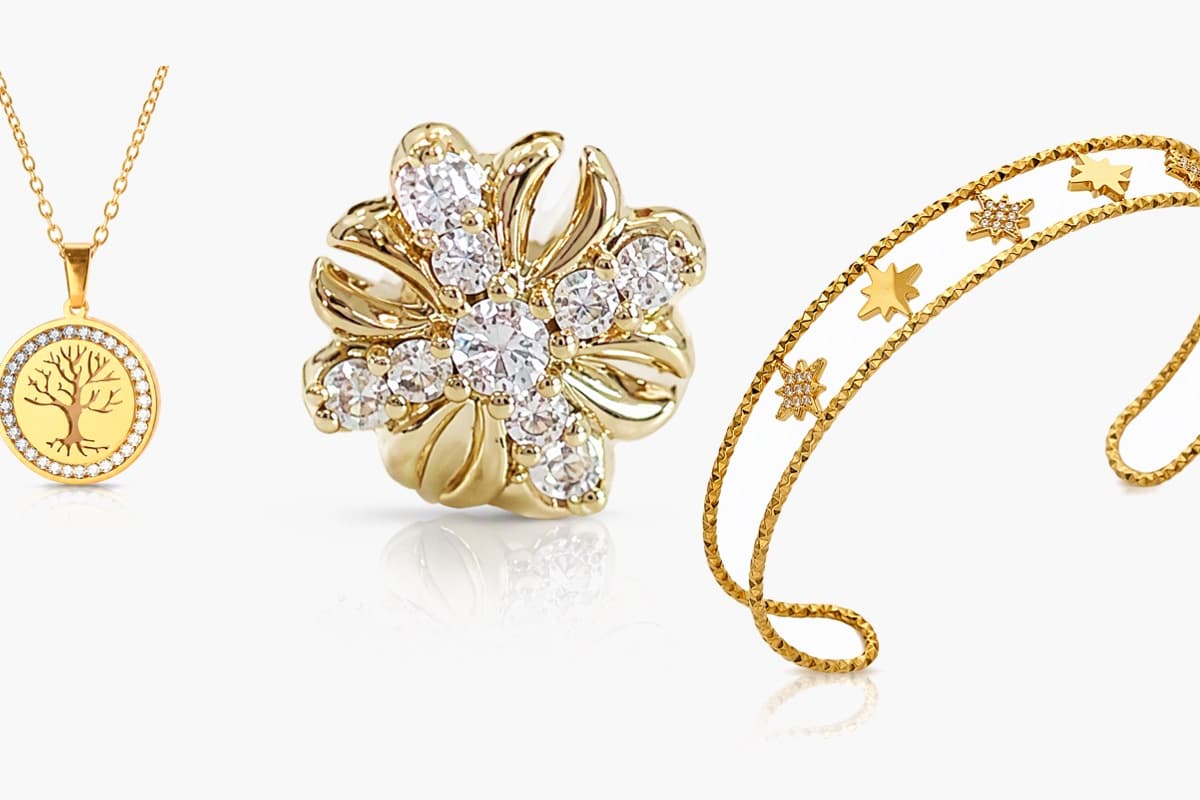 Dainty Flower Stud Earrings
