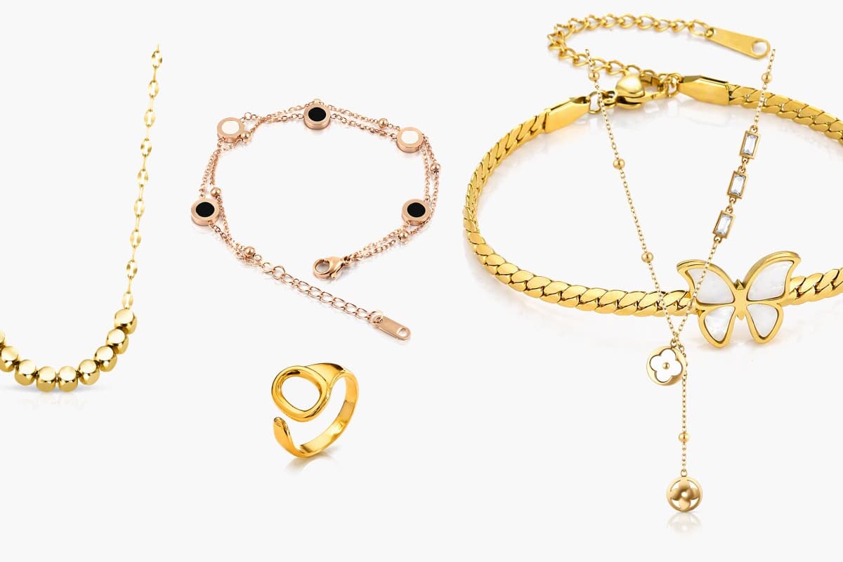 Dainty Flower & Disc Pendant Necklace