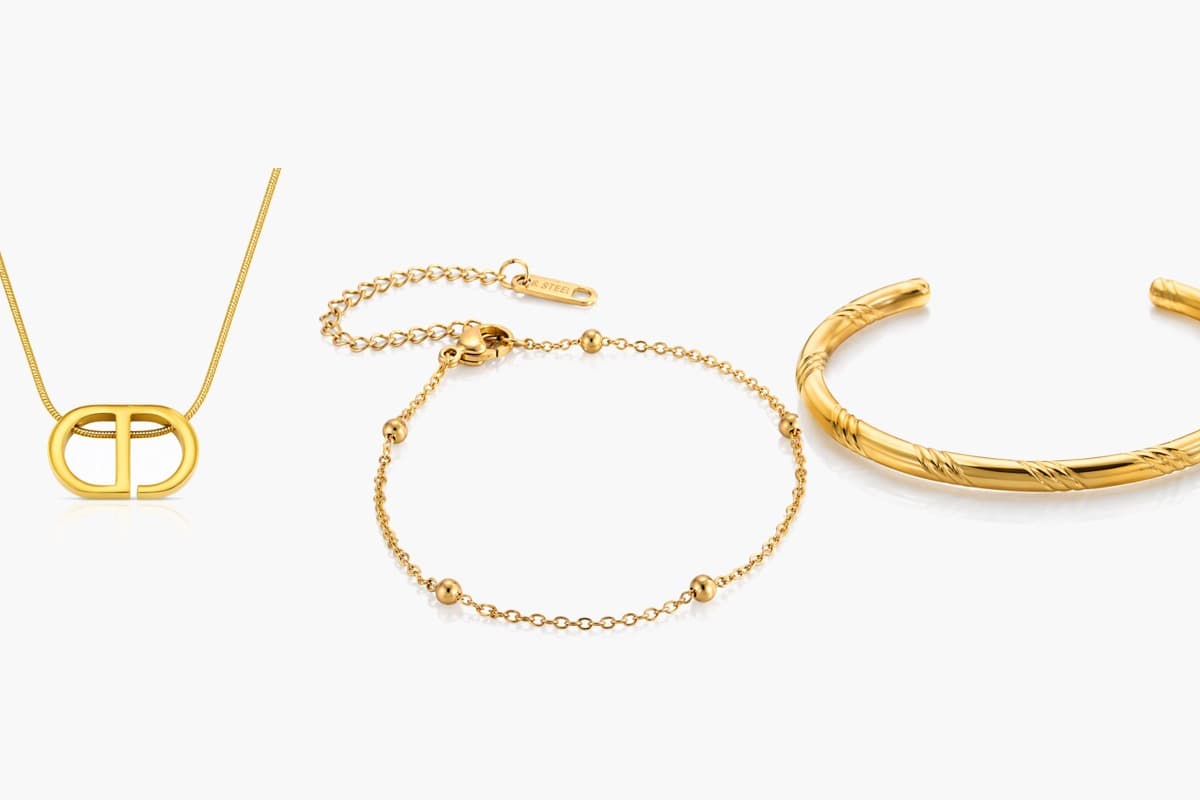 Minimalist Interlocking Oval Necklace