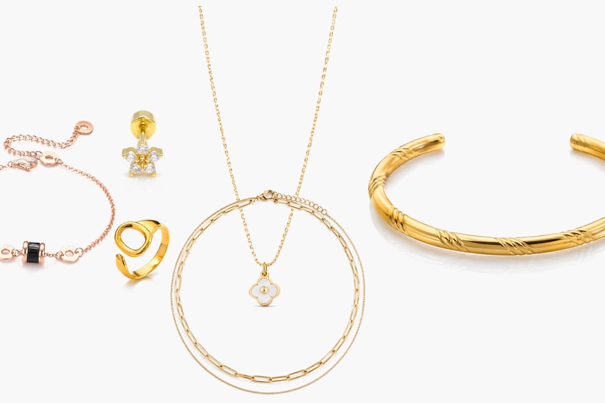 Dainty Flower Pendant Necklace