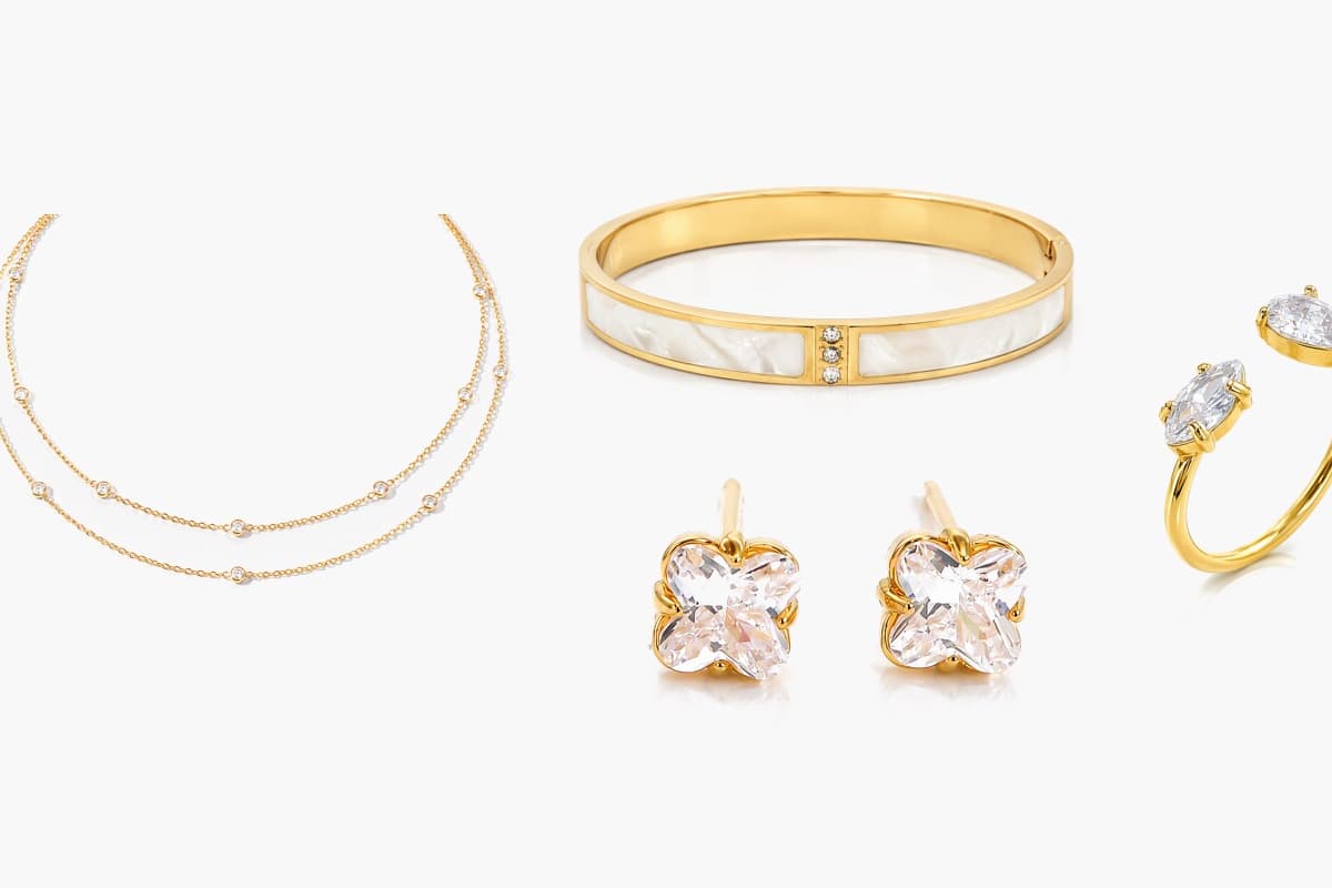 Dainty Four-Leaf Clover Stud Earrings