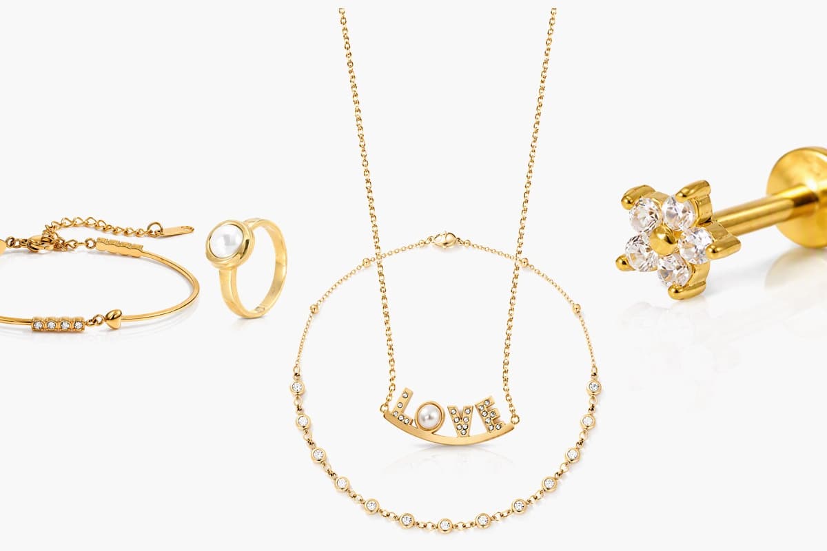 Dainty Love Letter Pearl Necklace
