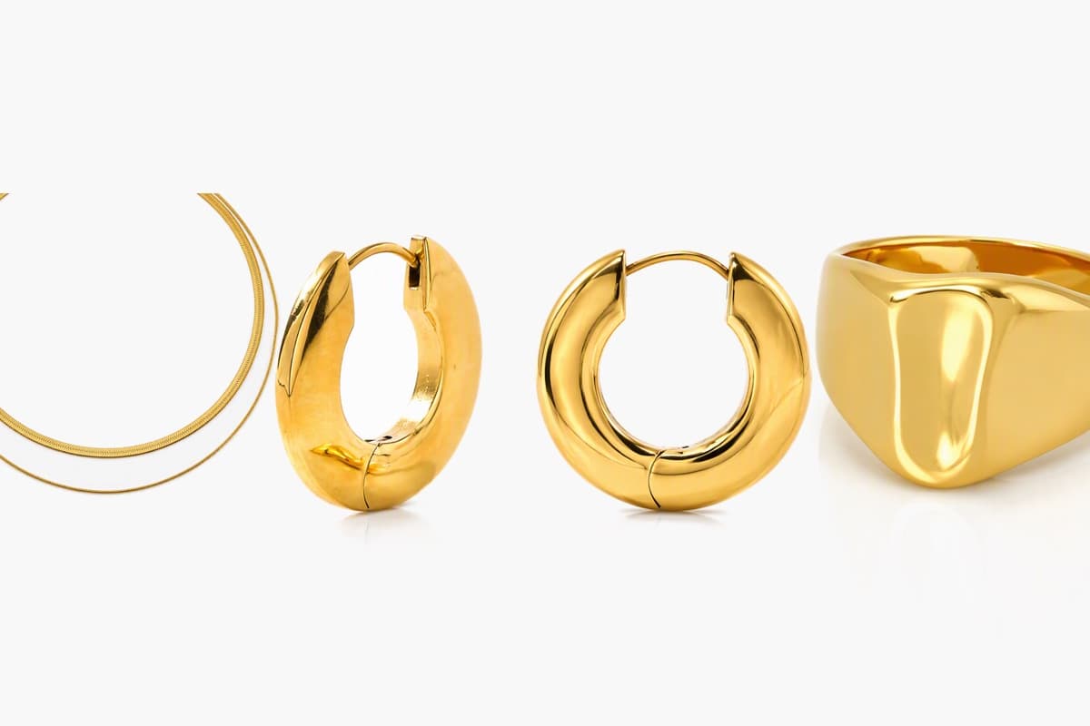 Chunky U-Shape Huggie Earrings