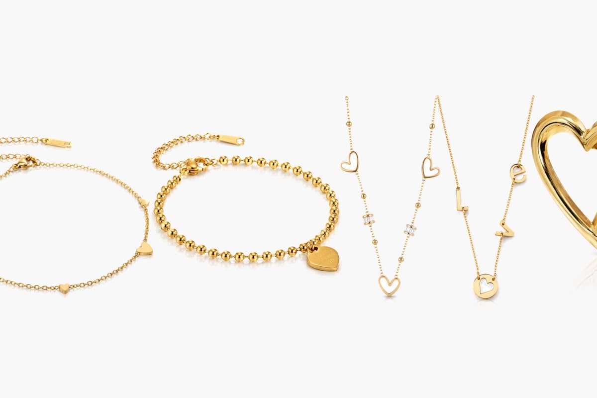 Dainty Heart Charm Necklace