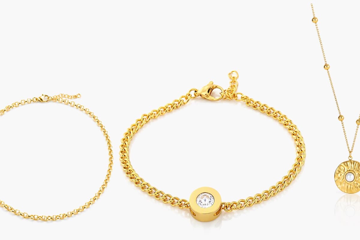 Dainty Sun Pendant Necklace